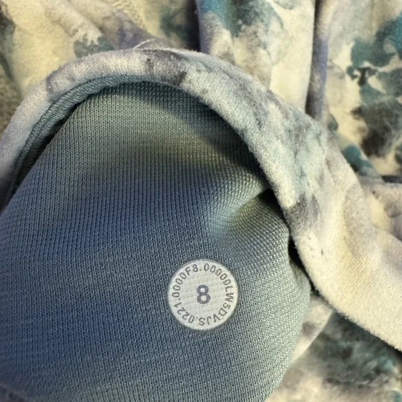 lululemon athletica Blue and Gray Patterned Leggings - Picture 2 of 4